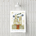 Affiche Menhora colorée avec chandelier bleu et or, fond clair, texte « My Secret Garden »