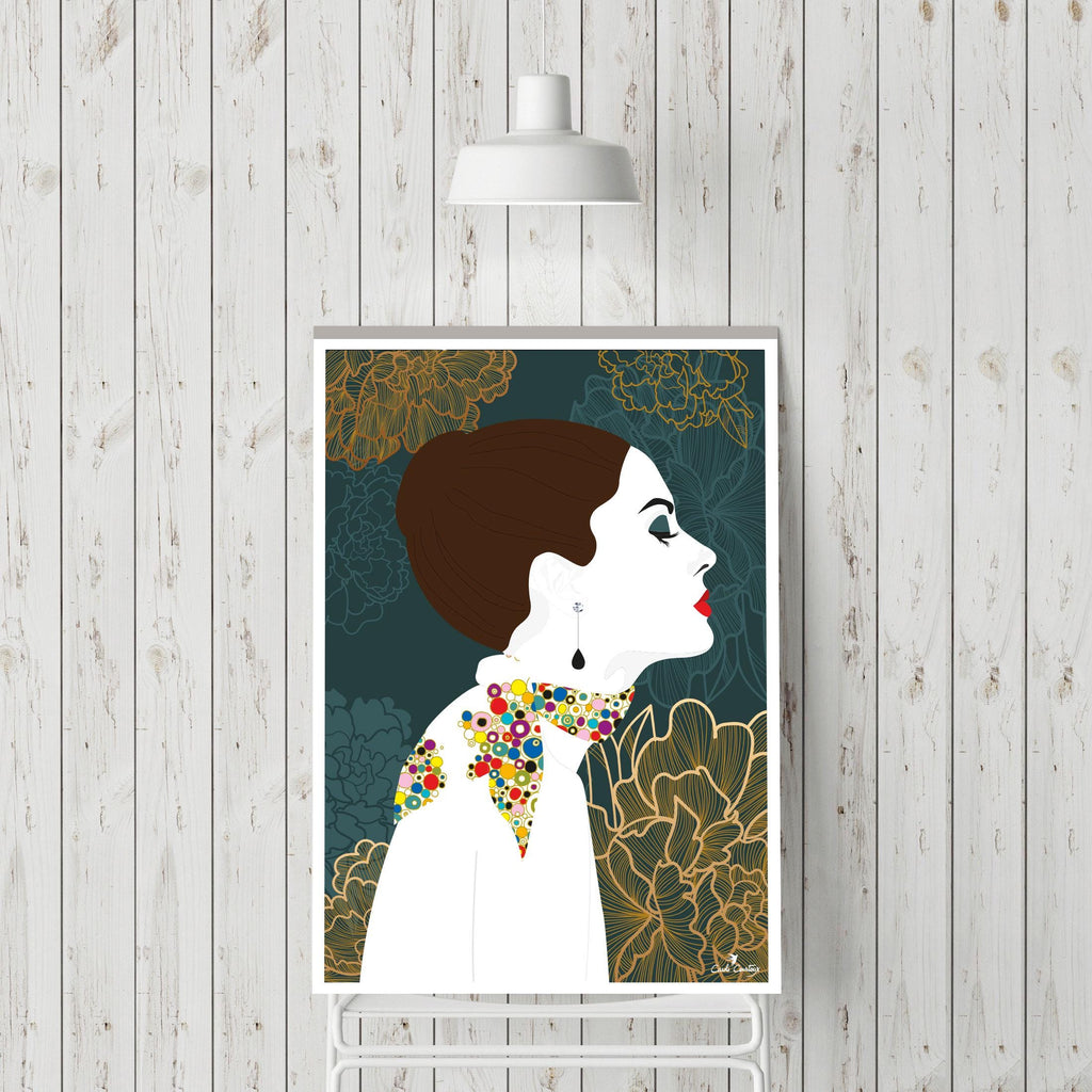 Affiche encadrée avec portrait stylisé d'une femme au foulard, palette vert et or