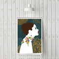 Affiche encadrée avec portrait stylisé d'une femme au foulard, palette vert et or