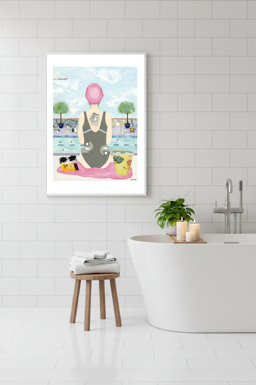 Affiche encadrée avec silhouette rose assise sur fond aquatique bleu et paysages marins